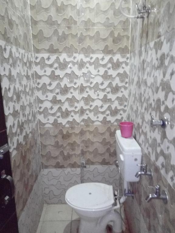 Arora Guest House Amritsar Esterno foto