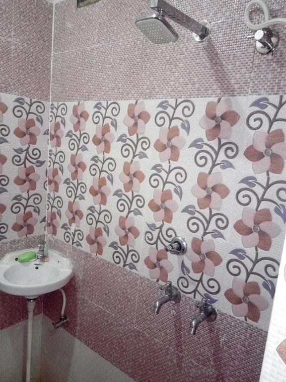 Arora Guest House Amritsar Esterno foto